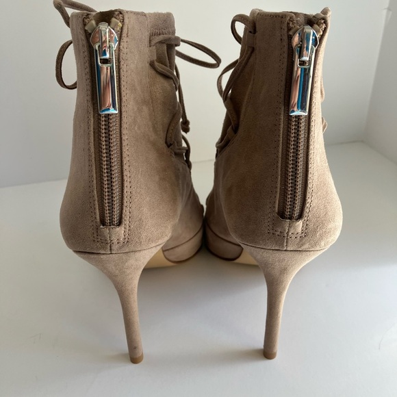 G.I.L.I. Karina Women’s Peep-toe Booties, 8.5 M, Camel, Faux Suede, 4” Heels - Picture 4 of 9